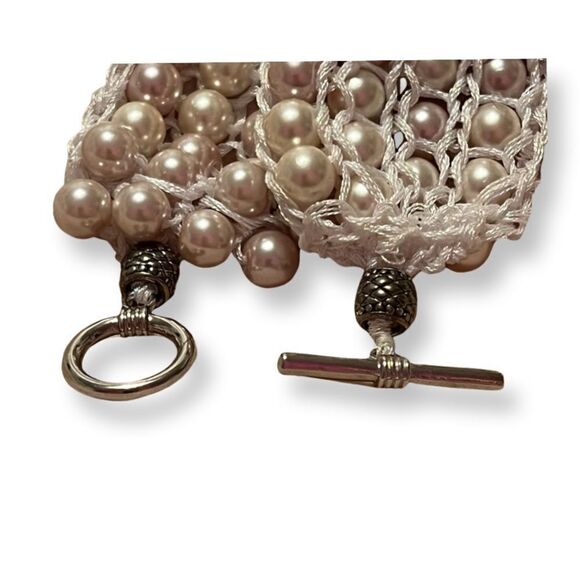 🤯5/$20🤯 Pearl Mesh Bracelet - Picture 3 of 3